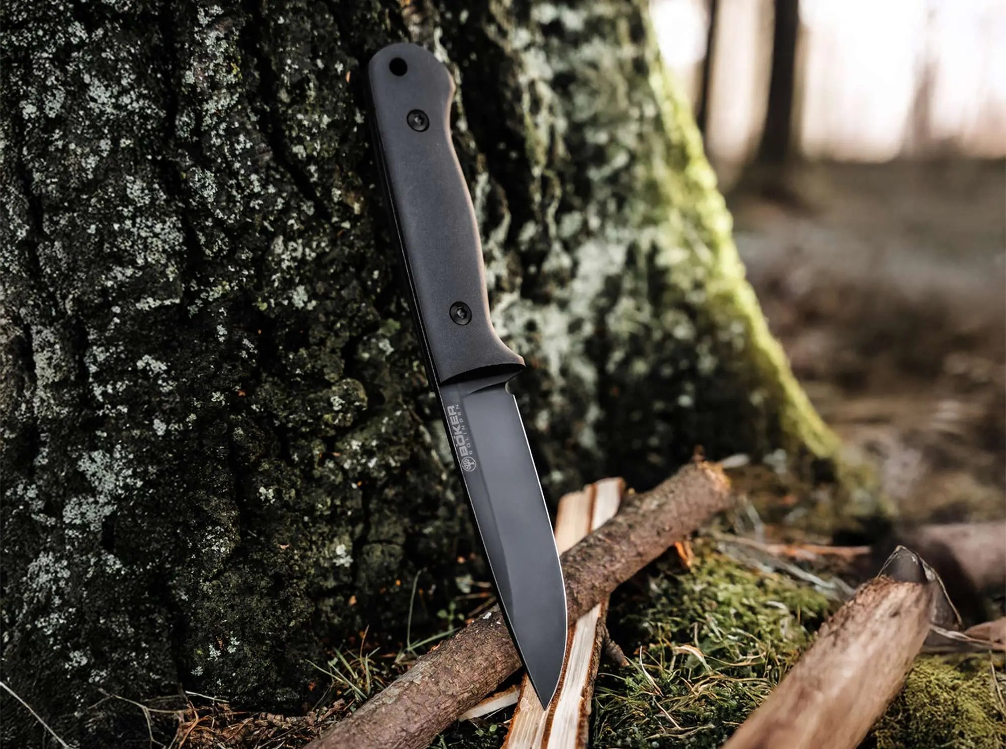 Böker DBK Bushfriend 2000 Allblack – Robustes Bushcraft Messer mit 80CrV2-Klinge & Richlite-Griff Böker Manufaktur Solingen