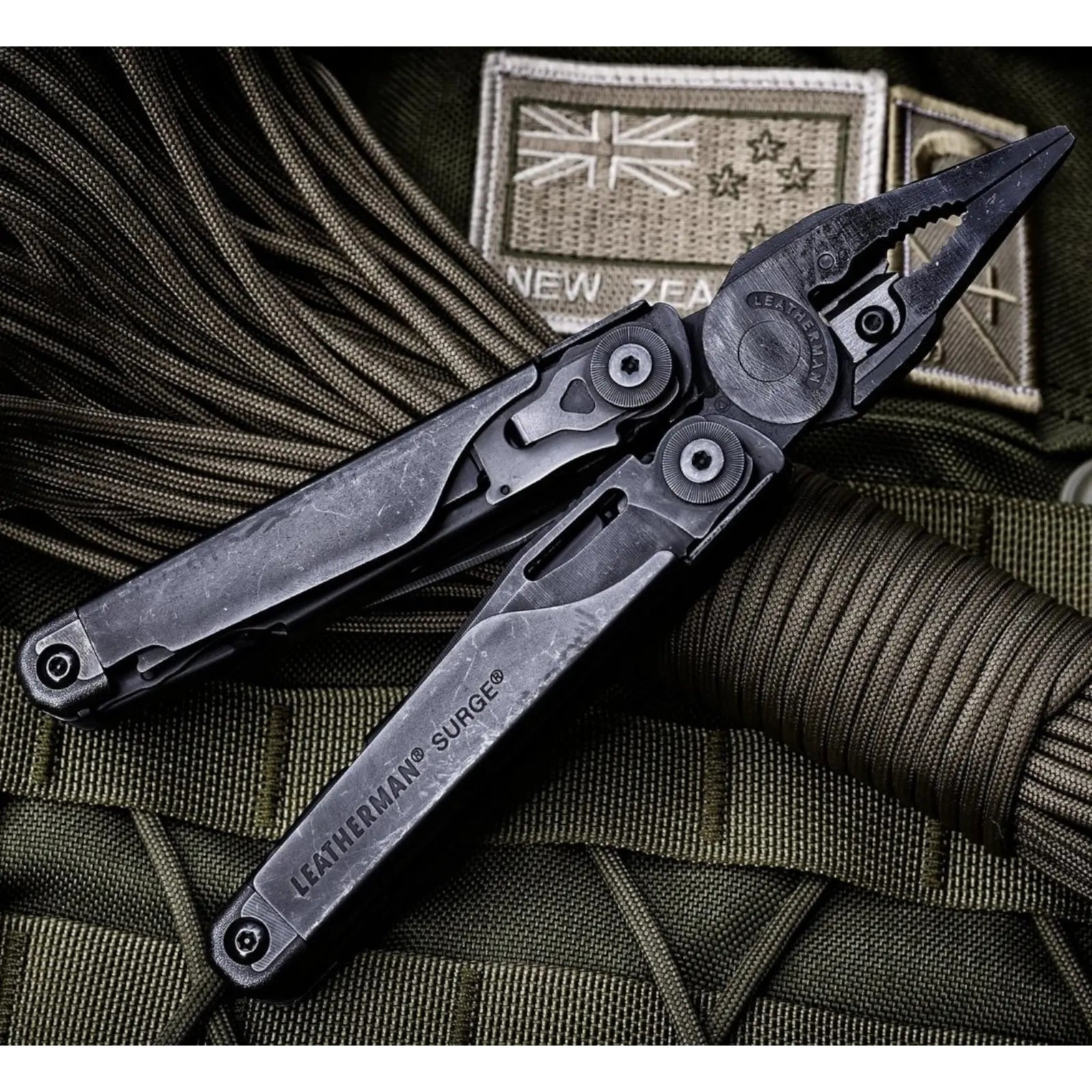 Leatherman Surge® Schwarz 21 tools Leatherman