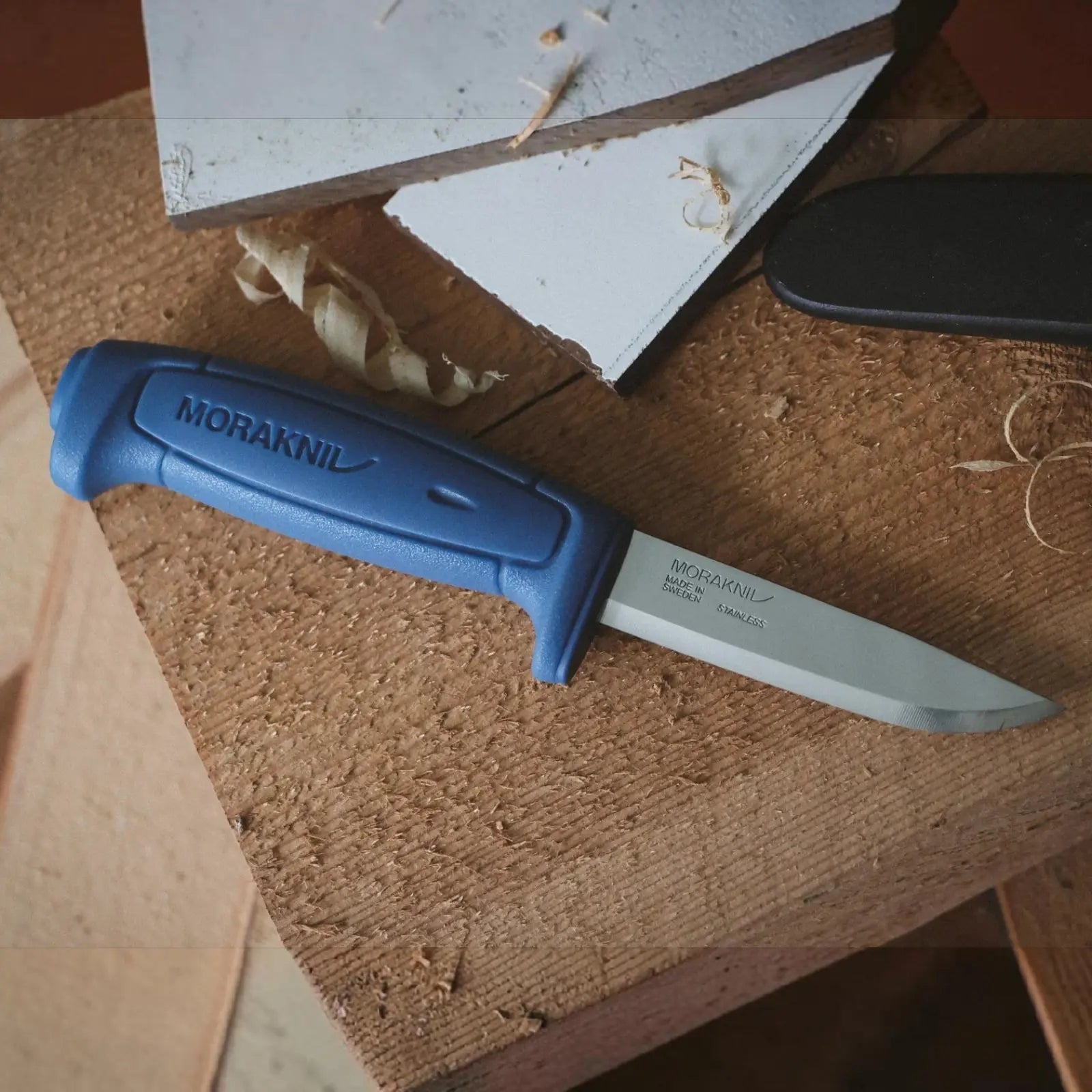 Morakniv Basic 546 (S) Arbeitsmesser – 12C27 Edelstahl mit 2 mm Klinge & ergonomischem Griff Morakniv