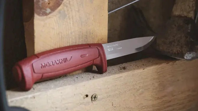 Morakniv Basic 511 (C) Arbeitsmesser – Carbonstahl 2 mm Klinge mit Scandi-Schliff | Made in Sweden Morakniv