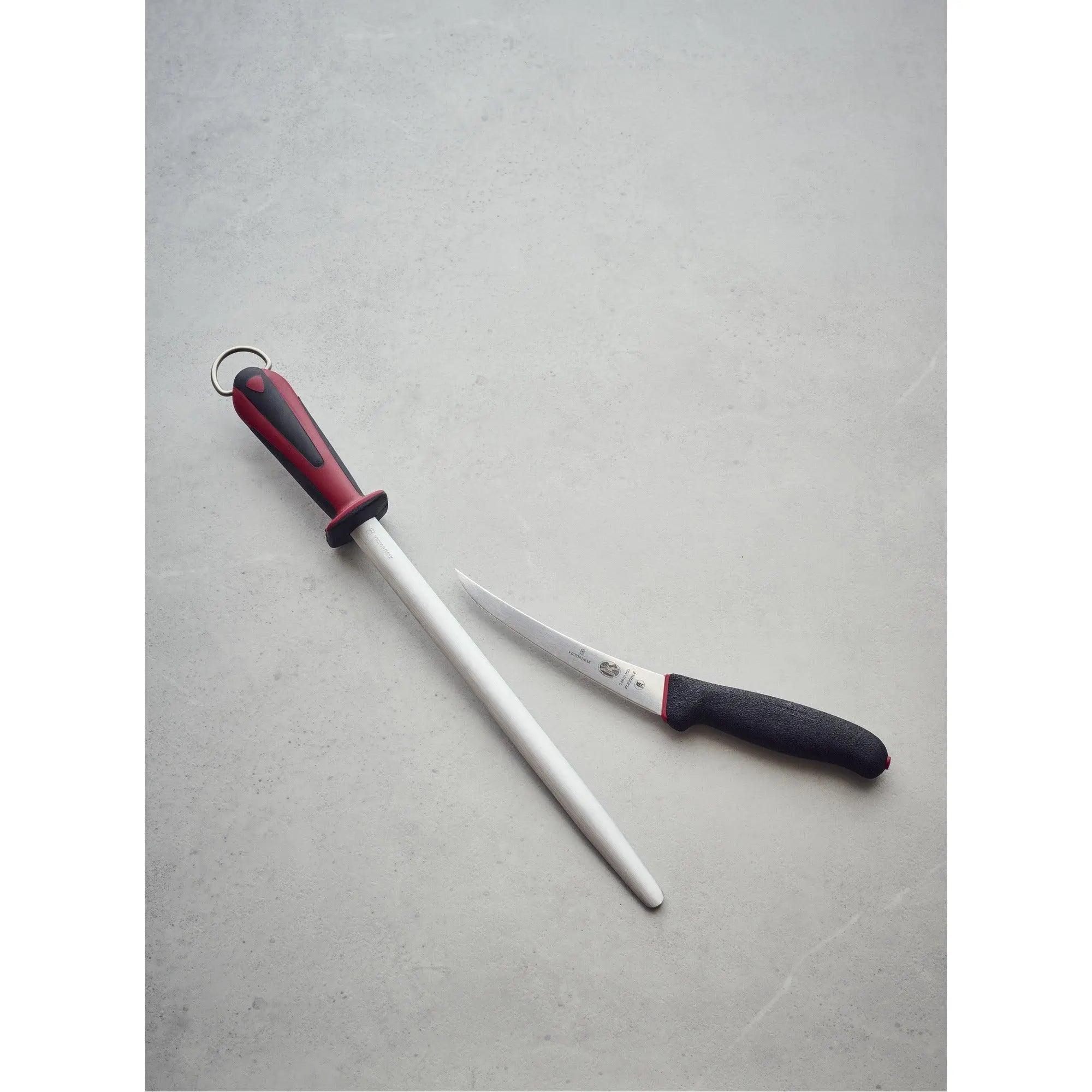 Victorinox Dual Grip, Abziehstahl, 30 cm, Mikrofeinzug, rund oder oval, Schwarz/Rot Victorinox