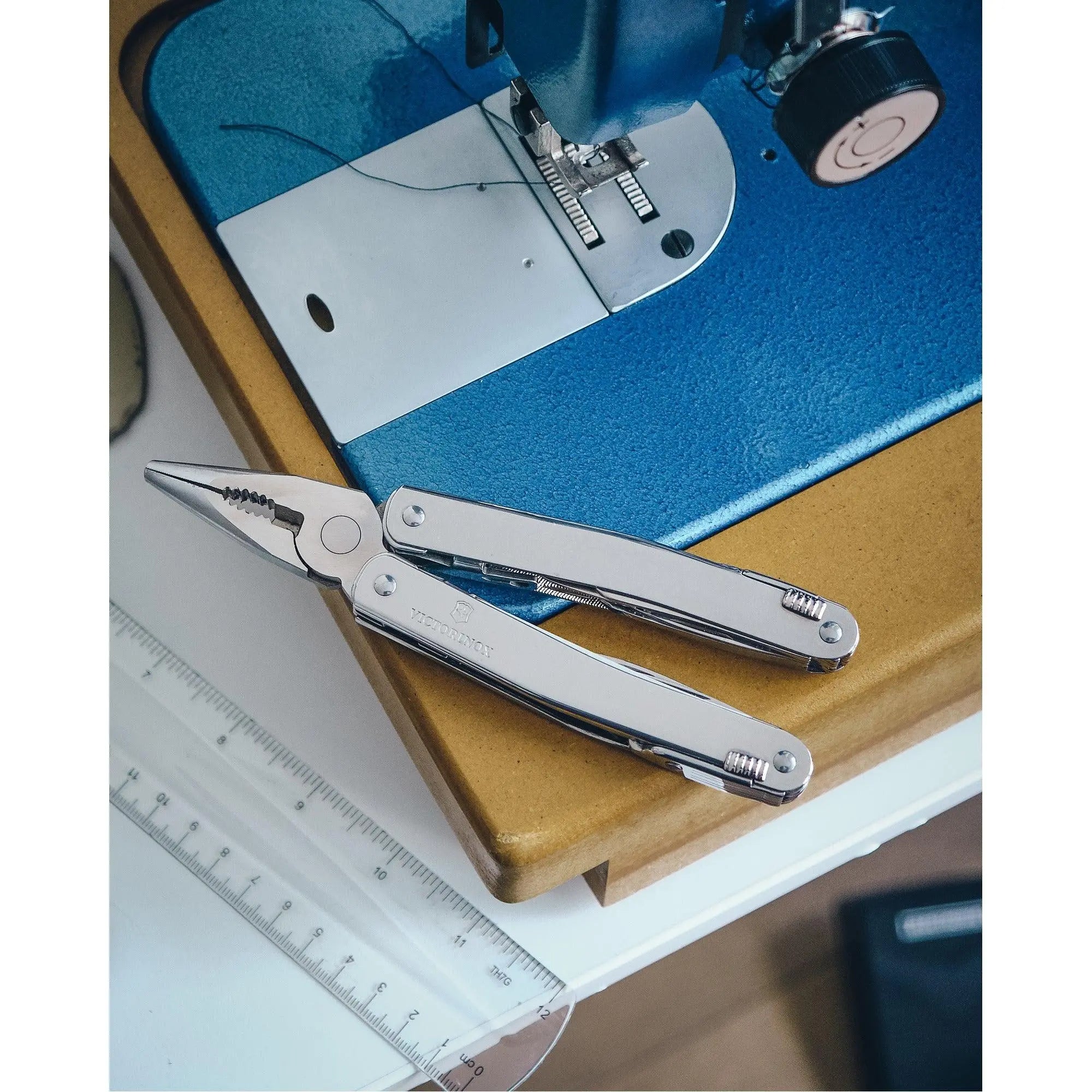 Victorinox SWISS TOOL SPIRIT X PLUS RATCHET 36 Funktionen SILBER 3.0236.L Victorinox