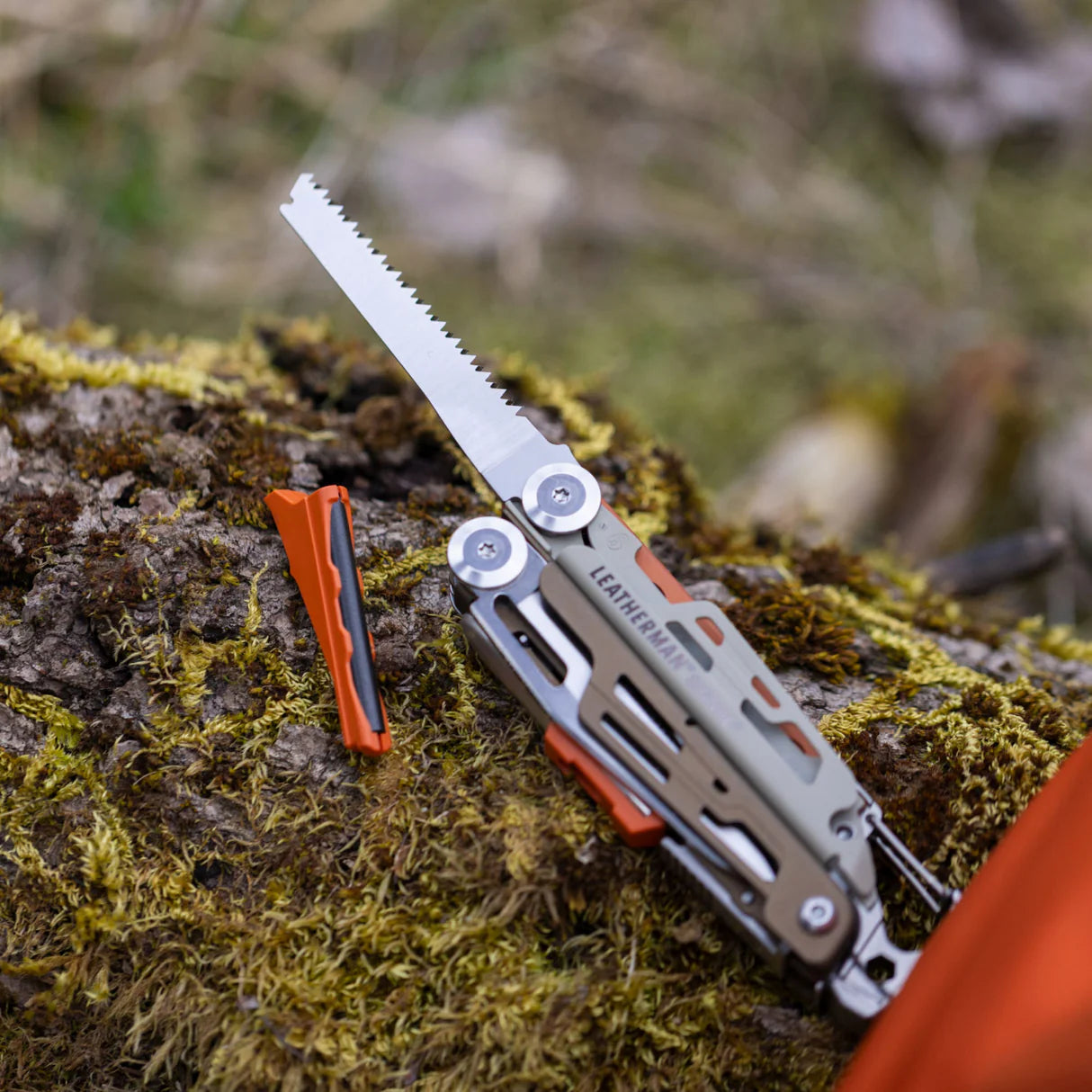 Leatherman Signal® Multi-Tool Mesa Verde – Outdoor-Multitool mit 19 Funktionen, Feuerstarter & Signalpfeife Leatherman