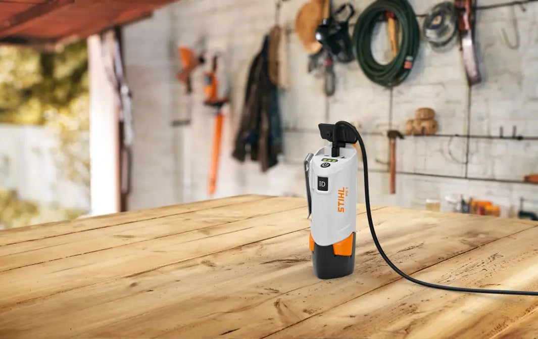 STIHL PS 1 Mobile Stromversorgung – Powerbank & LED-Licht funktioniert mit Akku AS 2 Stihl