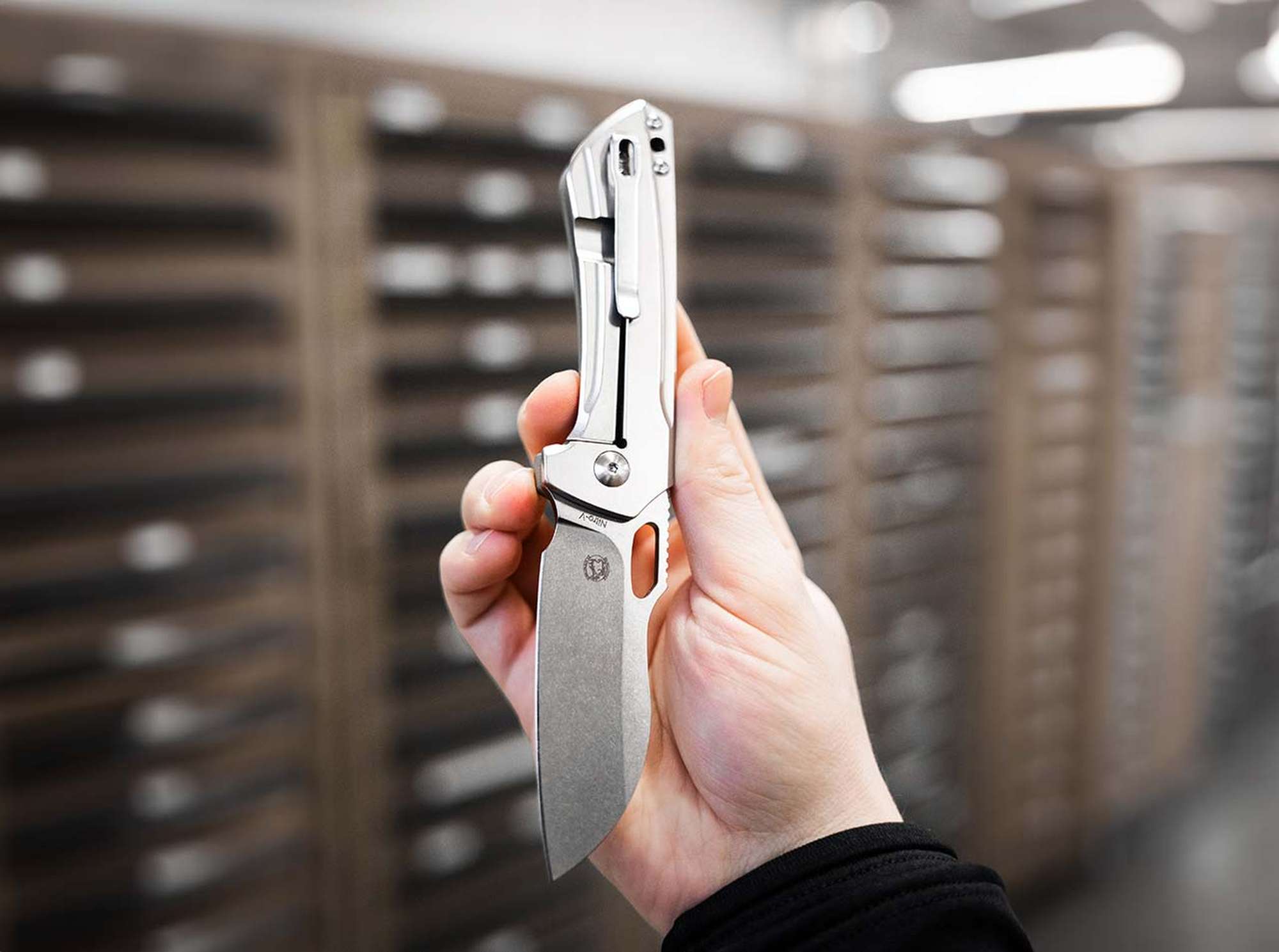 Böker Plus Swoopy – EDC-Taschenmesser von Michael Burch aus Nitro-V