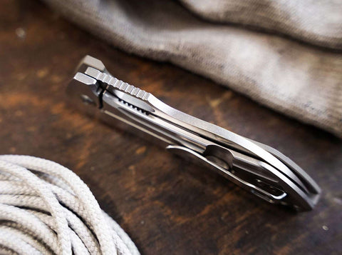 Böker Plus Swoopy – EDC-Taschenmesser von Michael Burch aus Nitro-V