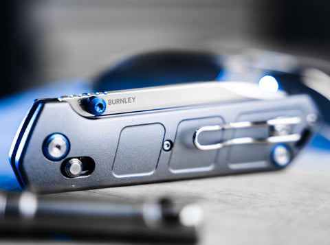 Böker Plus Kihon DC Alu – EDC Taschenmesser mit Nitro-V Klinge, Crossbar Lock & Aluminiumgriff
