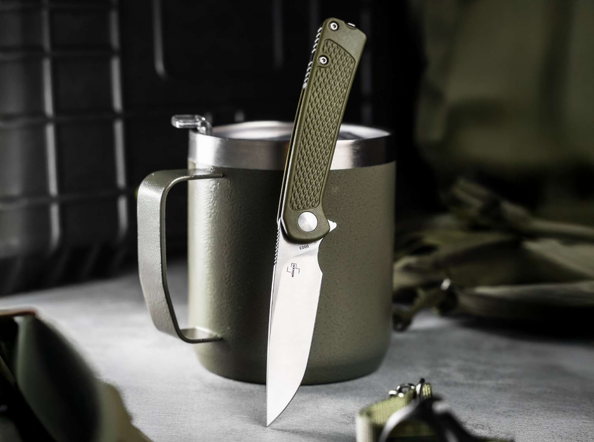 Böker Plus Fire Ant Green – ultraleichtes §42a-konformes EDC-Taschenmesser