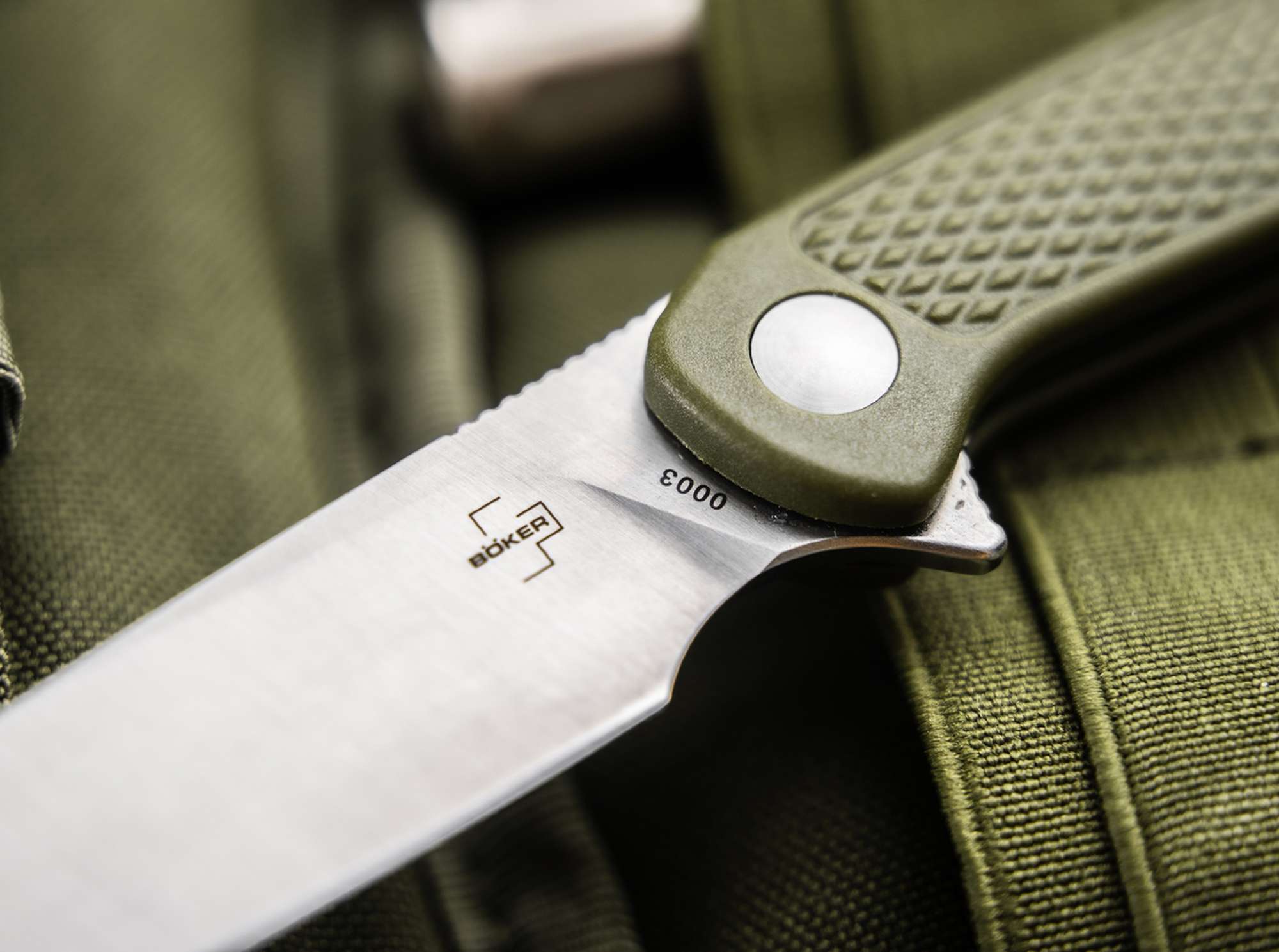 Böker Plus Fire Ant Green – ultraleichtes §42a-konformes EDC-Taschenmesser