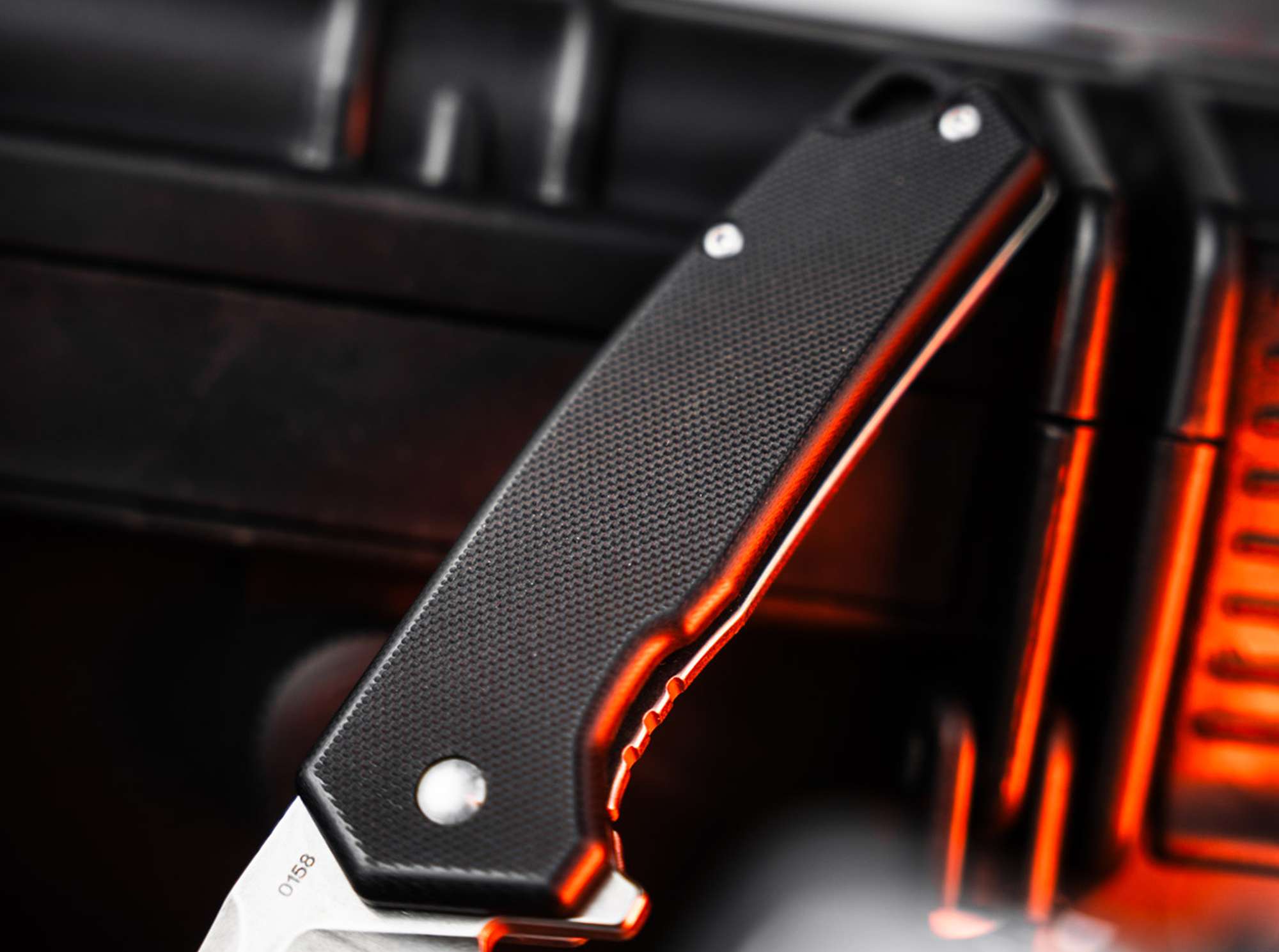 Böker Plus Gemtek Black G10 – EDC Taschenmesser mit D2-Klinge, Framelock & Deep-Carry Clip