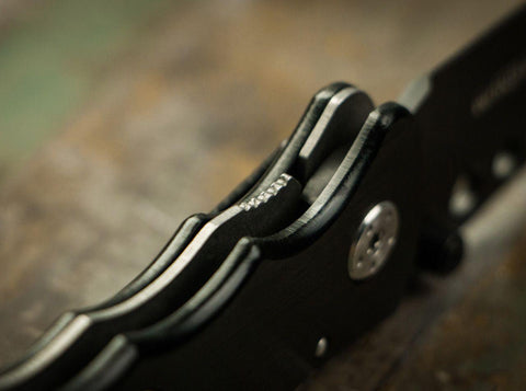 Böker Magnum Rettungsmesser Glasbrecher Gurtschneider Hosenclip rostfrei  scharf