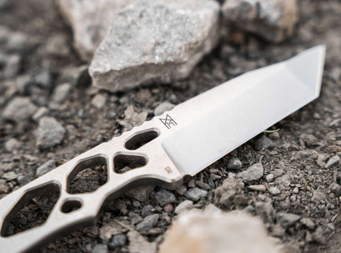 Böker Plus Superlight Tanto Feststehendes Messer D2 Stahl Kydexscheide