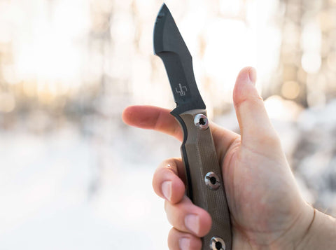 Böker Plus Micro Tracker 2.0 – Kompaktes Bushcraft- und Outdoor-Messer aus 1095 Stahl mit Micarta-Griff & Kydexscheide