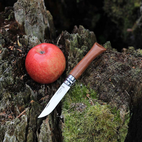 Opinel N°08 Nussholz – Klassisches Taschenmesser mit Edelstahlklinge & Griff aus edlem Nussbaumholz