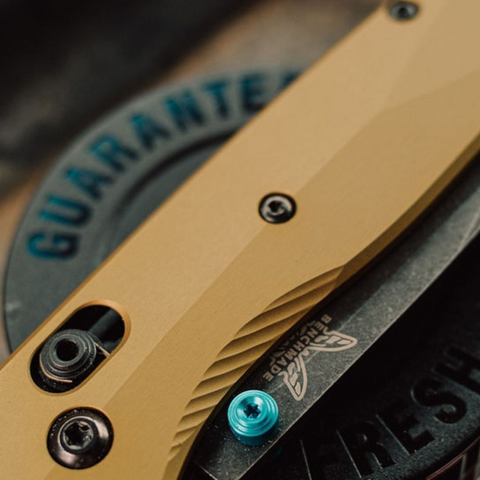Benchmade 535BK-07 Bugout – Burnt Brass Aluminium, M390, AXIS Lock