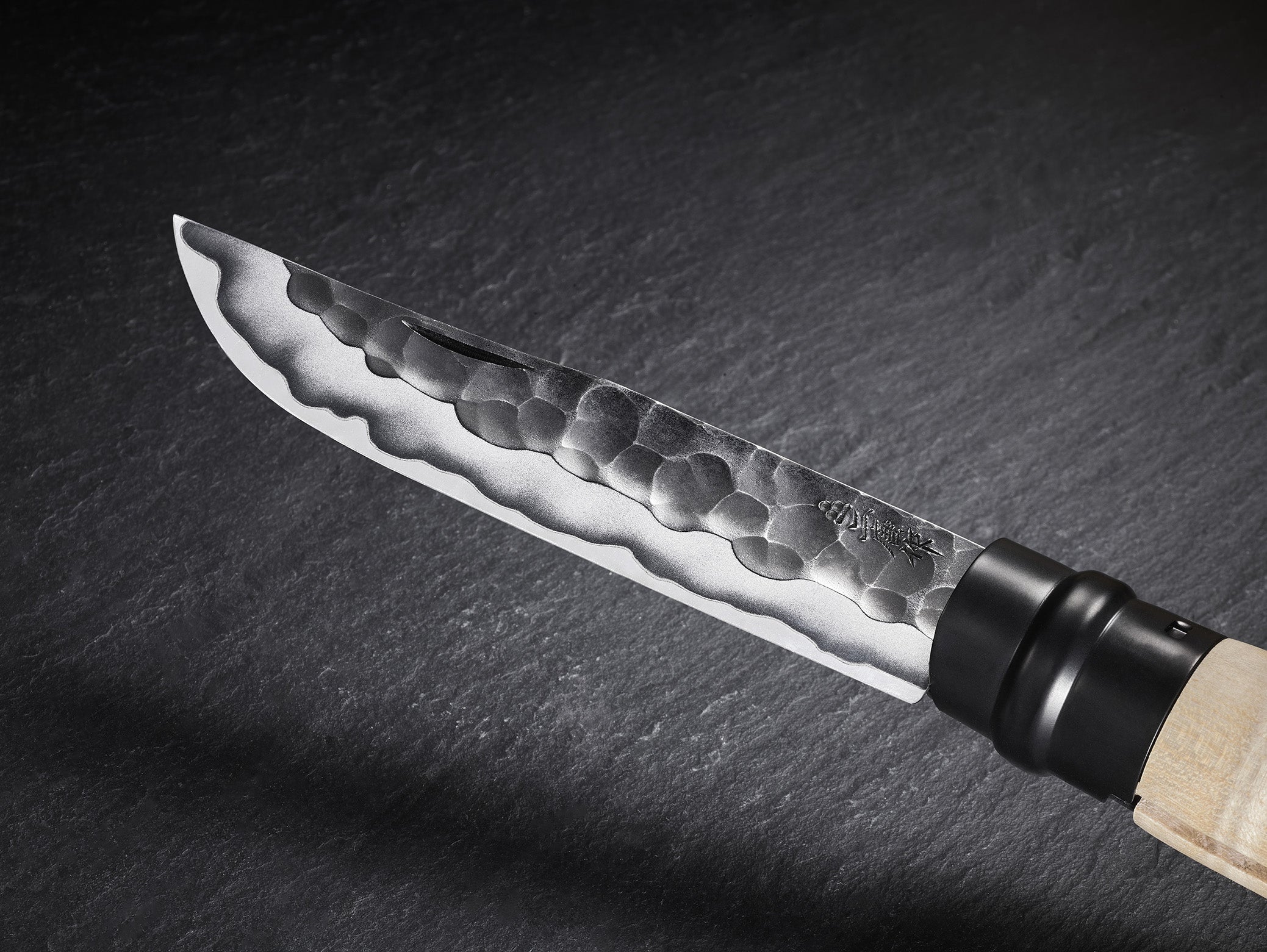 Opinel N°10 X Shiori Limited Edition – Japanisches Messer mit geflammtem Ahorngriff
