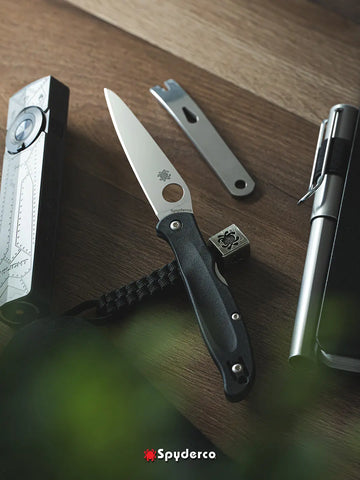 Spyderco Charisma – CTS BD1N, Black FRN, 23 g - GMELCH