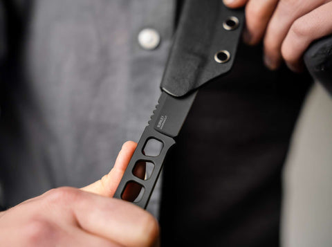 Böker Manufaktur Solingen BFF Packlite Allblack – Ultraleichtes Neck Knife aus MagnaCut mit Kydexscheide
