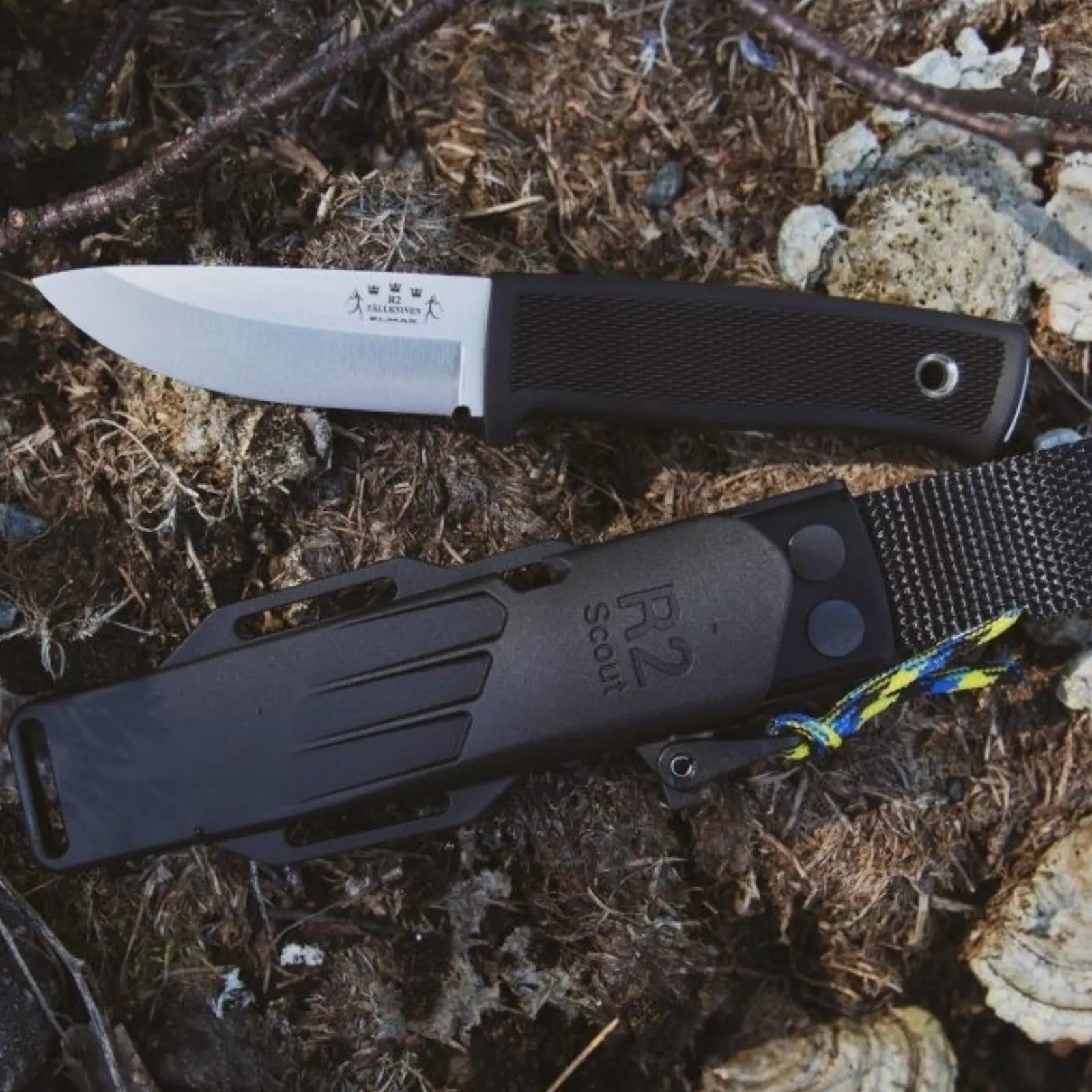 Fällkniven R2 Scout – Elmax Outdoormesser mit Zytelscheide