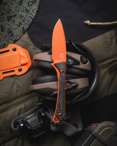 Benchmade 15201OR Altitude CPM-S90V – Ultraleichtes Jagdmesser aus Carbon