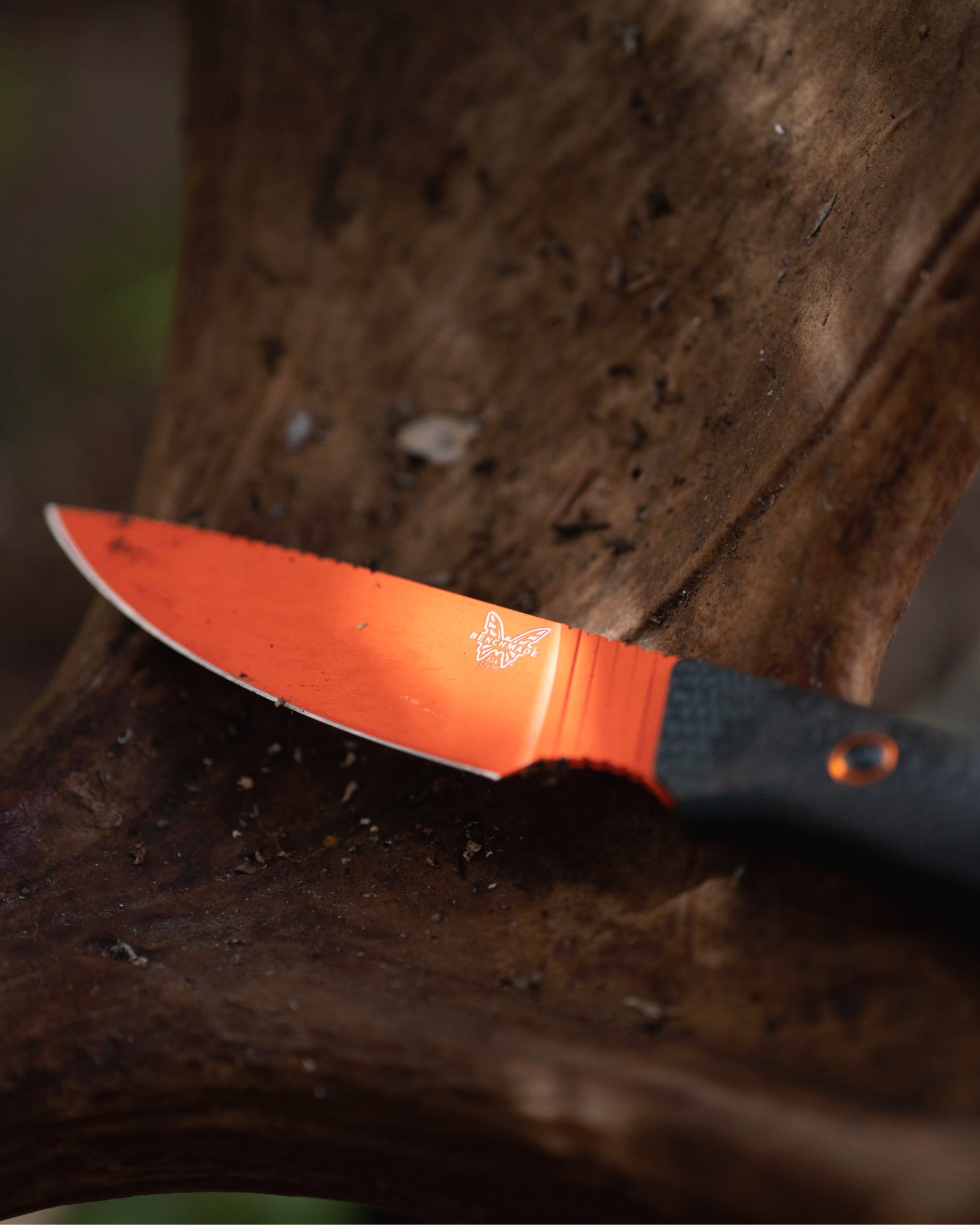 Benchmade 15600OR Raghorn CPM-CruWear – Jagdmesser mit Carbon-Griff