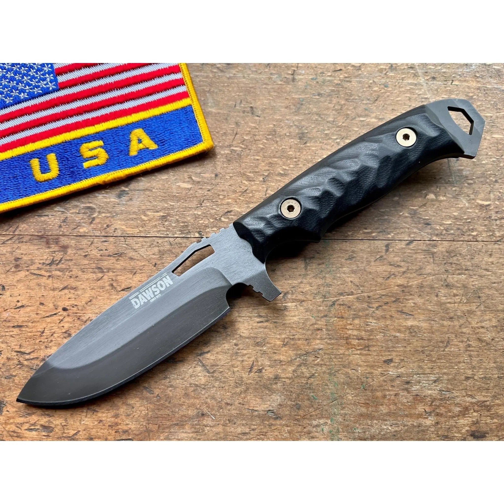 Dawson Knives Nomad Hamon – schwarzer G10-Griff im Detail