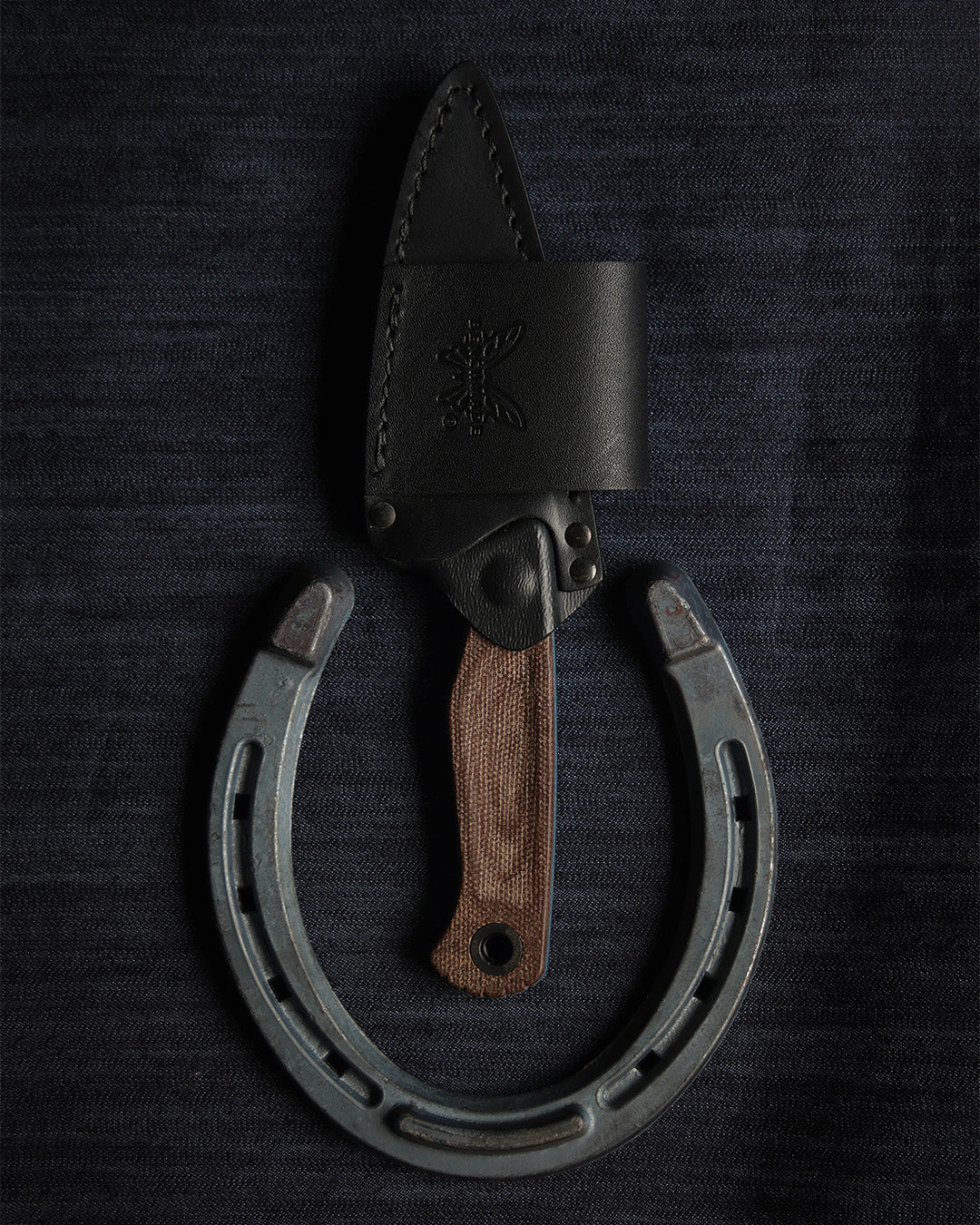 Benchmade 203BT-03 Dacian MagnaCut – Blue Blade Jagdmesser Micarta & Leder