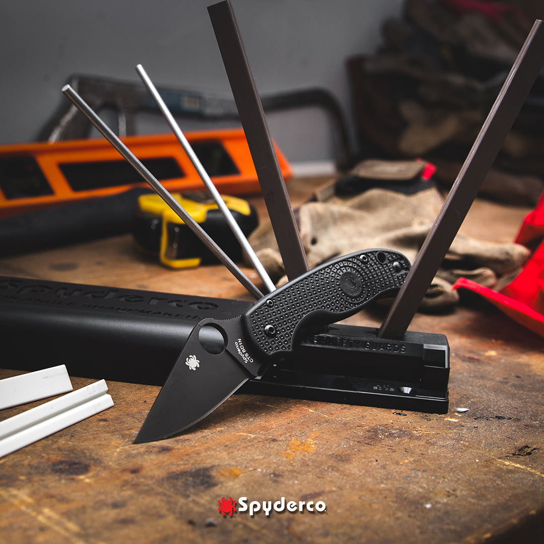 Spyderco C223PBBK Para 3 Lightweight – CTS BD1N, Black FRN, Black Blade