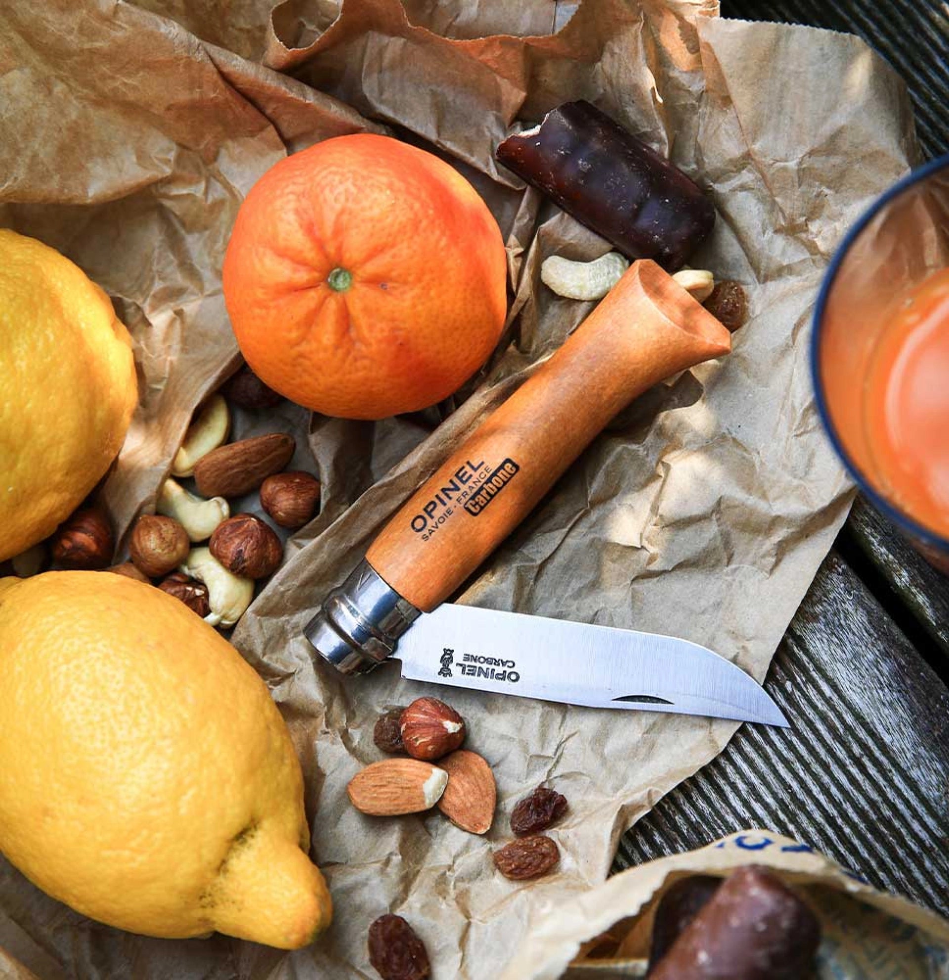 Opinel N°08 Carbon – Klassisches Taschenmesser mit Carbonstahlklinge & Buchenholzgriff