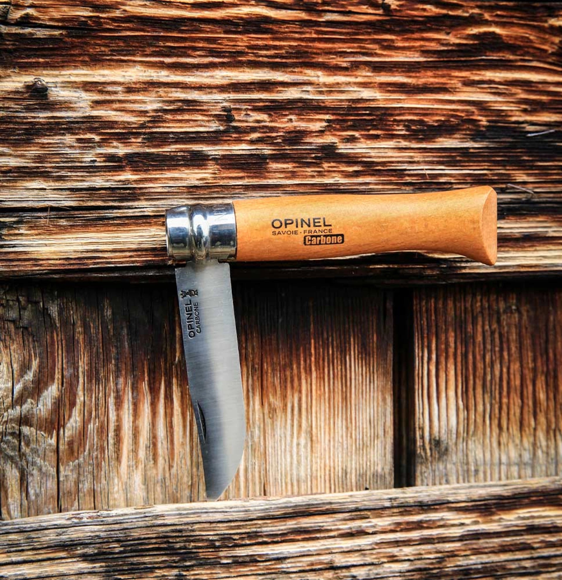 Opinel N°08 Carbon – Klassisches Taschenmesser mit Carbonstahlklinge & Buchenholzgriff