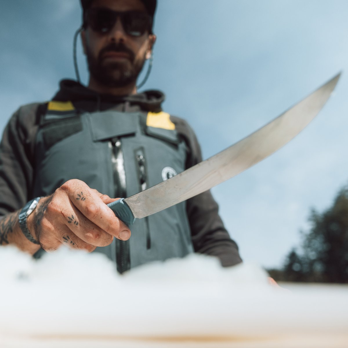 Benchmade 18020 Fishcrafter 9” – MagnaCut Filetiermesser, Blue Santoprene Griff