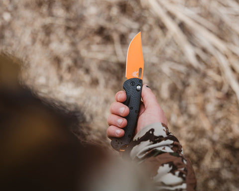 Benchmade 15535OR-01 Taggedout CPM-MagnaCut – Carbon Griff, Axis Lock