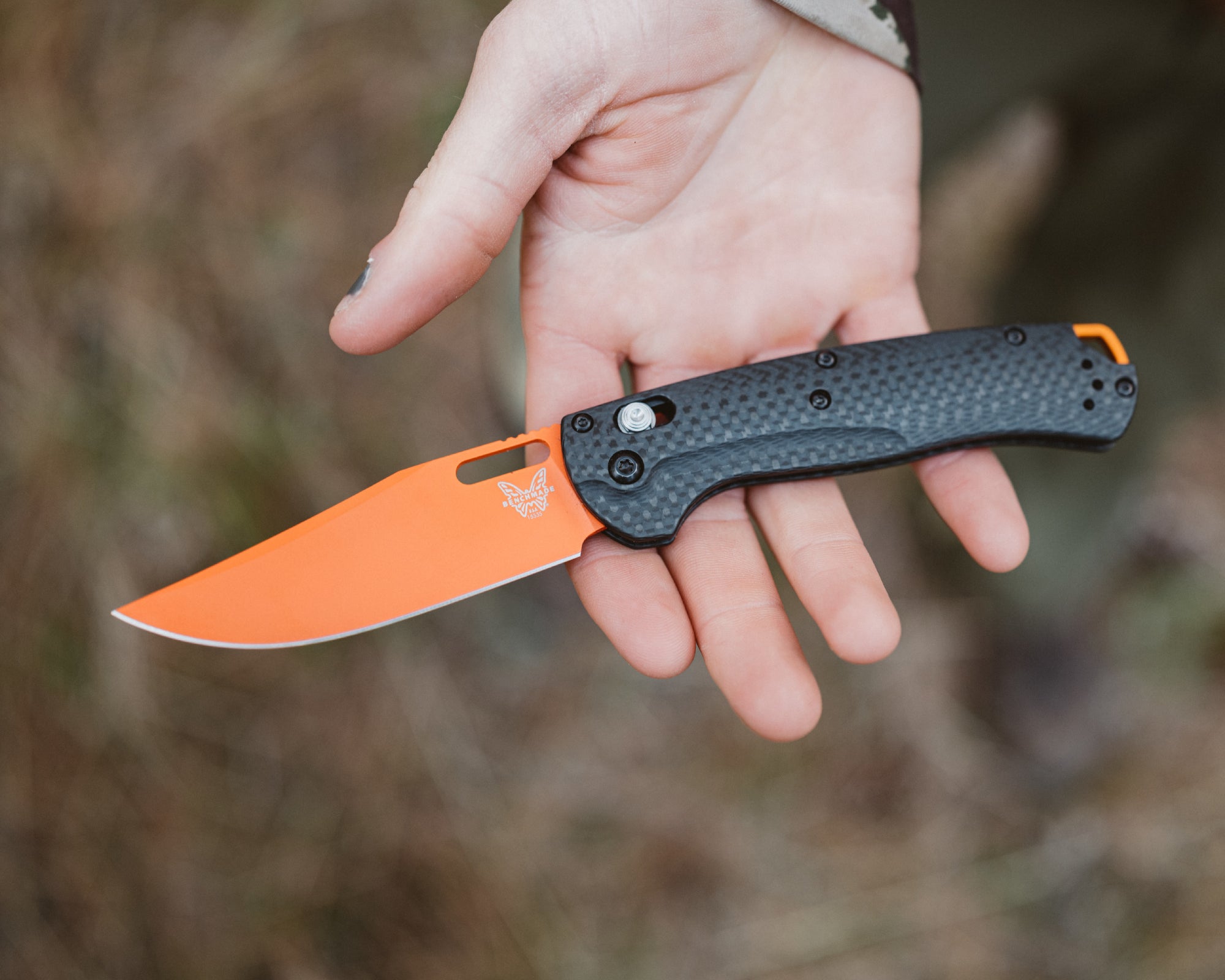 Benchmade 15535OR-01 Taggedout CPM-MagnaCut – Carbon Griff, Axis Lock
