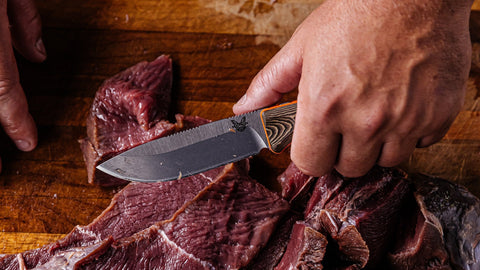 Benchmade 15002-1 Saddle Mountain Skinner – CPM-S90V, Richlite Griff, Hunt Line