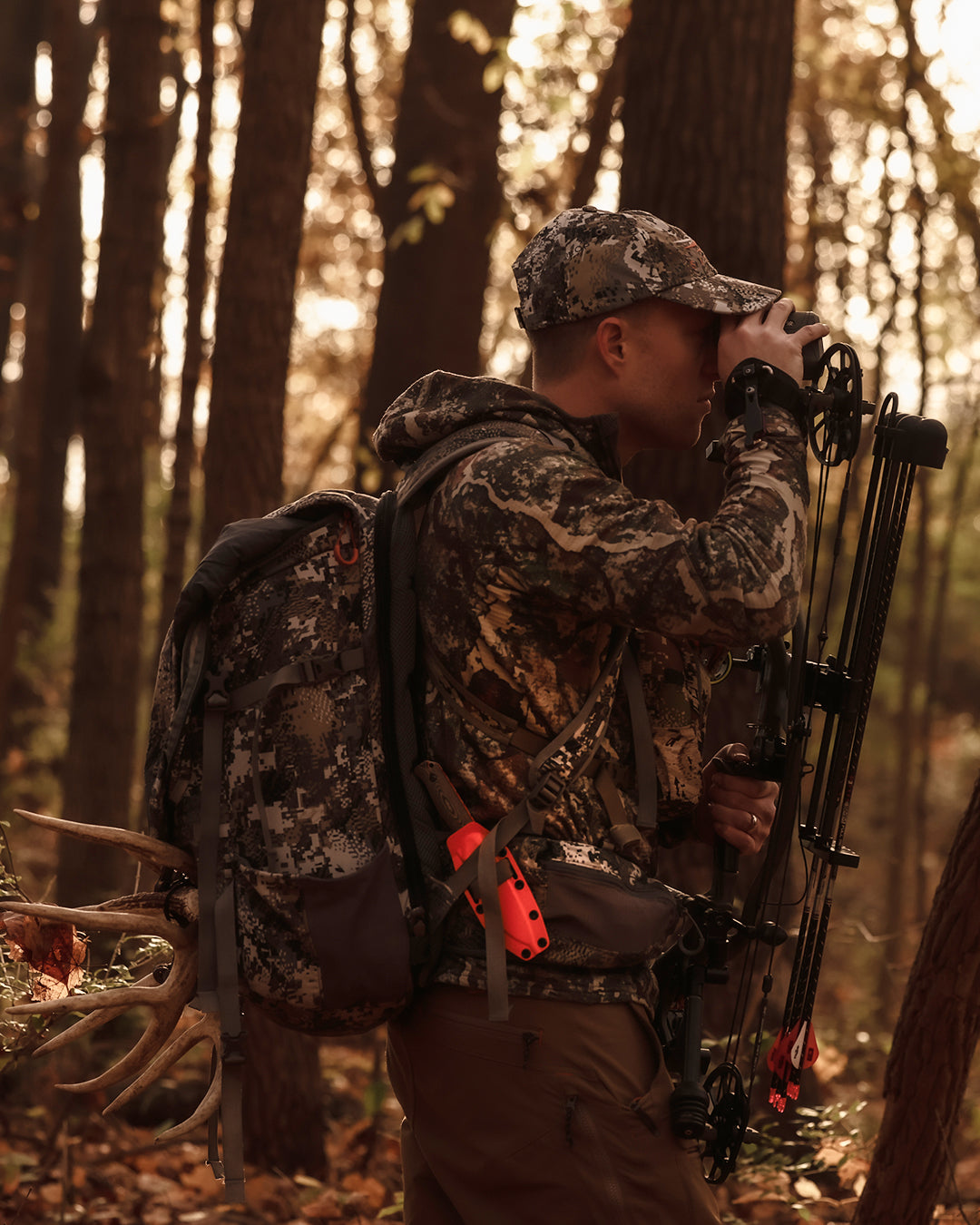 Benchmade 15002-1 Saddle Mountain Skinner – CPM-S90V, Richlite Griff, Hunt Line