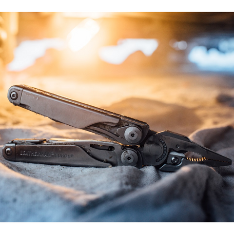 Leatherman SURGE® 21 tools