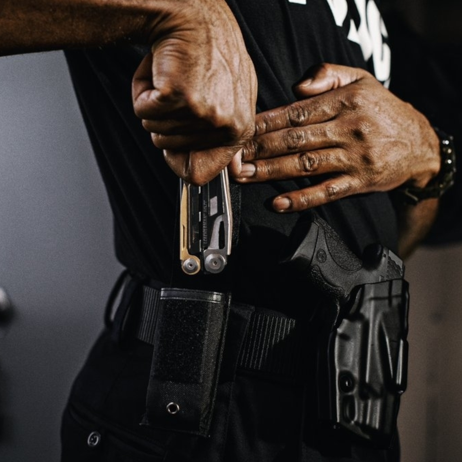 Leatherman MUT® 16 tools