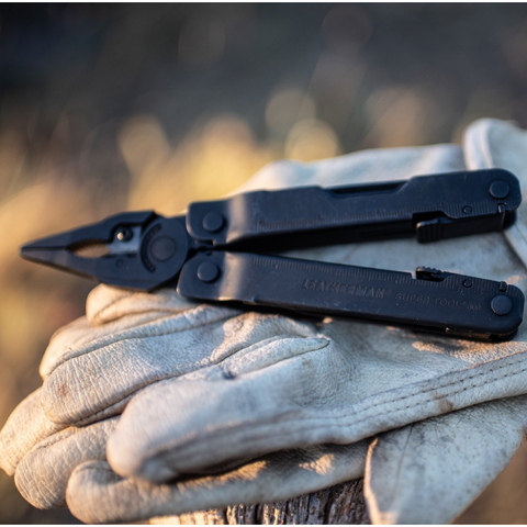 Leatherman Super Tool® 300M Schwarz 18 tools