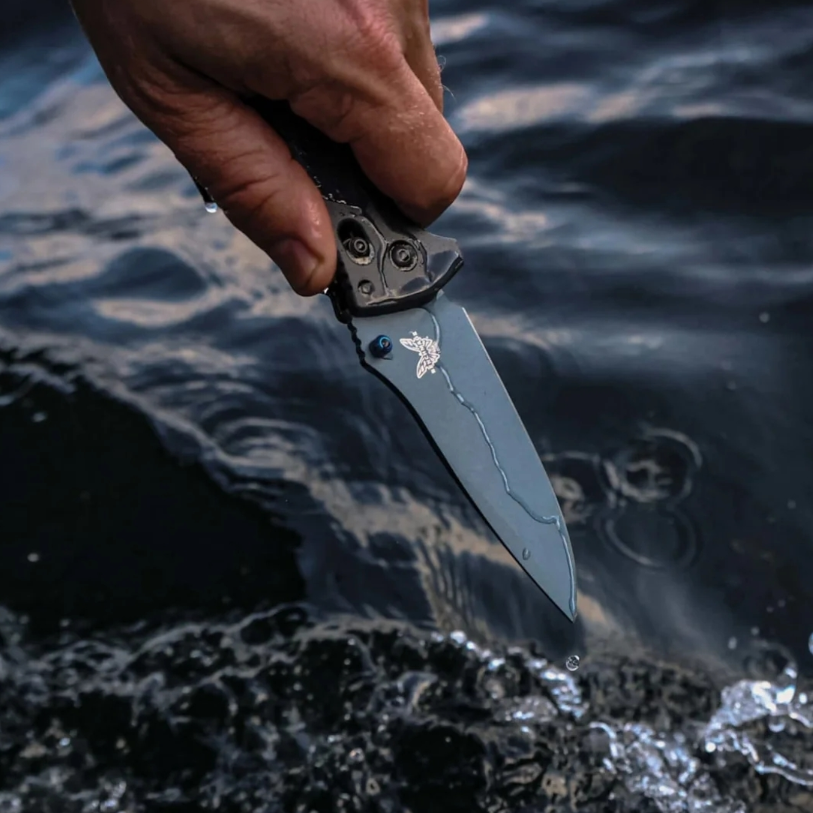 Benchmade 18060BT-01 Adira Tempest Gray – MagnaCut Taschenmesser für Wasser & Outdoor