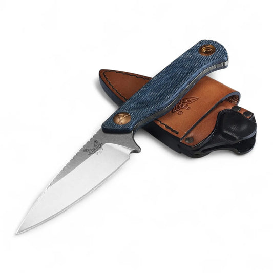 Benchmade 203-04 Dacian Stonewash – MagnaCut Fixed Blade mit Denim Micarta & Lederscheide Benchmade