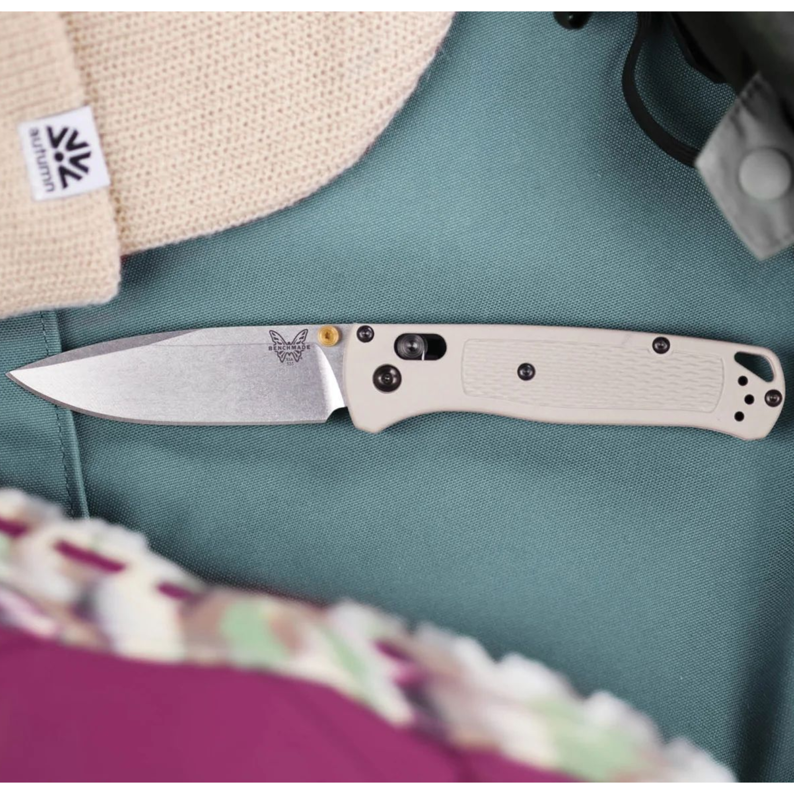 Benchmade 535-12 Bugout – Tan Grivory Edition CPM-S30V Premiumstahl