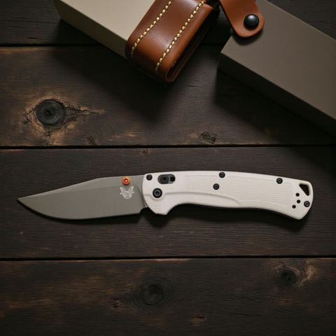 Benchmade 15536GN-01 Taggedout – Tan Grivory, Elmax, AXIS Lock, SelectEdge®