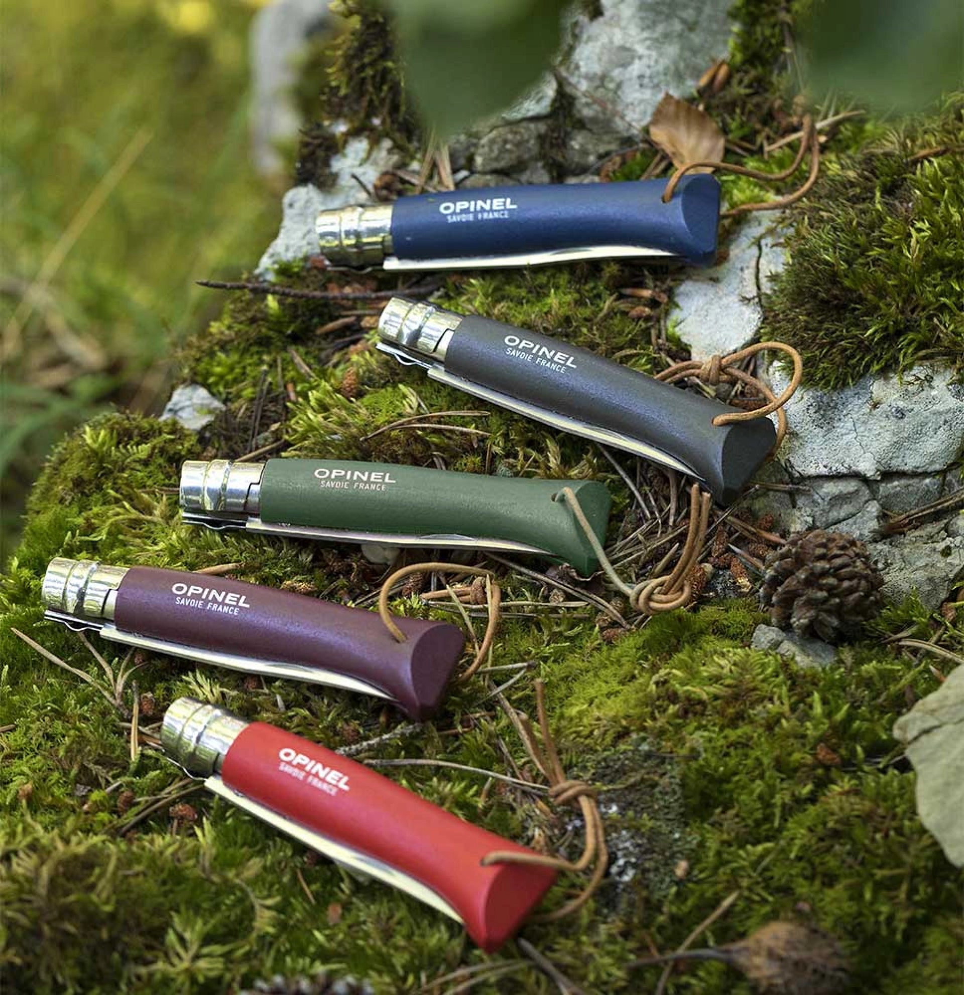 Opinel N°08 Baroudeur Kaki – Robustes Taschenmesser mit Edelstahlklinge & Holzgriff in Naturfarbe