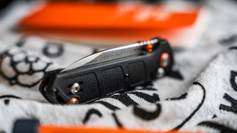 Böker Plus Kihon Compact – EDC Taschenmesser mit D2 Stahl, Crossbar Lock & GFN Griff | Lucas Burnley Böker Plus