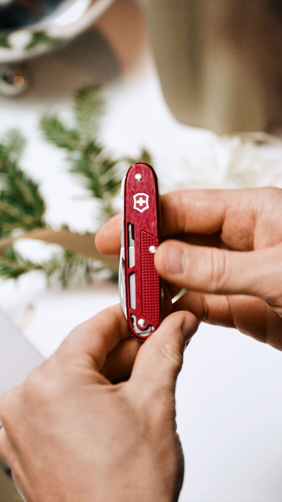 Victorinox Synergy X Alox 93mm – Rot, Silber oder Dunkelblau – 10 Funktionen