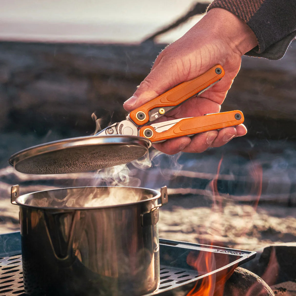 Leatherman Wave® Alpha MagnaCut Multitool 16 Funktionen Canyonland