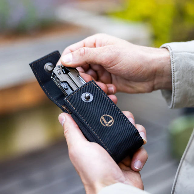Leatherman Nylon Holster mit Taschen – Robustes Gürteholster für Multi-Tools Leatherman