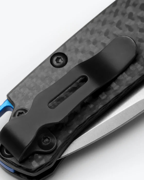 Benchmade 533-3 Mini Bugout – Carbon Fiber, CPM-S90V, AXIS Lock (Made in USA)