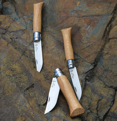 Opinel N°08 Eiche – Zeitloses Taschenmesser mit Edelstahlklinge & Griff aus französischer Eiche