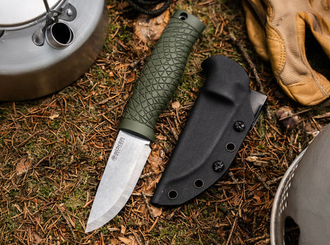 Böker Manufaktur Solingen Bronco Mini CPM-3V Green Scandi – Kompaktes Bushcraft Messer mit Scandi-Schliff, CPM-3V Stahl & Kydexscheide